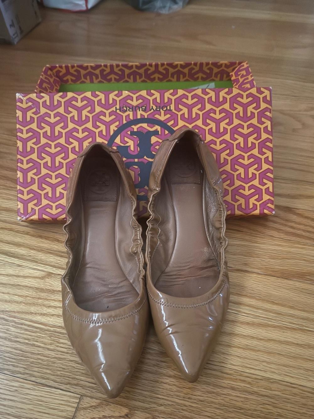 TORY BURCH Patent camel beige EDDIE Pointed-Toe Ballet Flats, 9